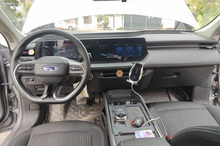 Used Ford Mondeo 2022 EcoBoost 245 Fashion Edition Interior 2