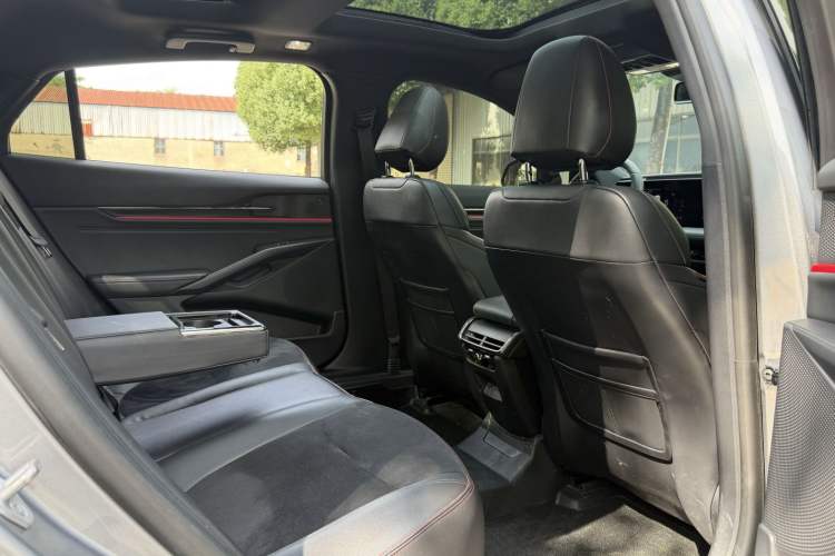 Used Ford Mondeo 2022 Facelift EcoBoost 245 ST-Line Interior 3