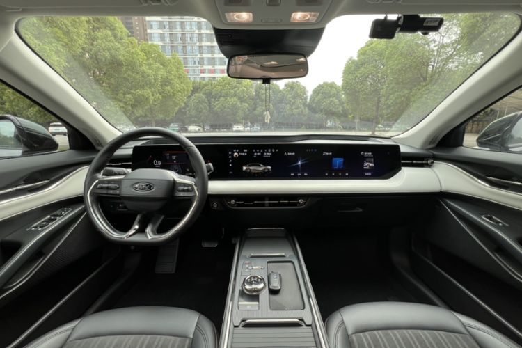 Used Ford Mondeo 2022 Restyled EcoBoost 245 Luxury Version Interior 7