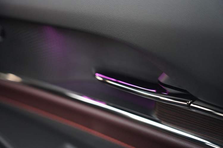 Used Ford Mondeo 2022 EcoBoost 245 Ultimate Model Interior 8