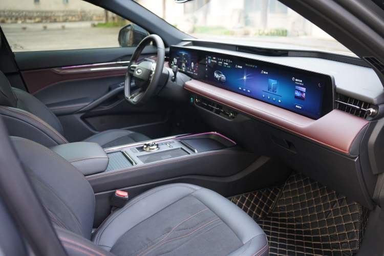 Used Ford Mondeo 2022 EcoBoost 245 Ultimate Model Interior 9