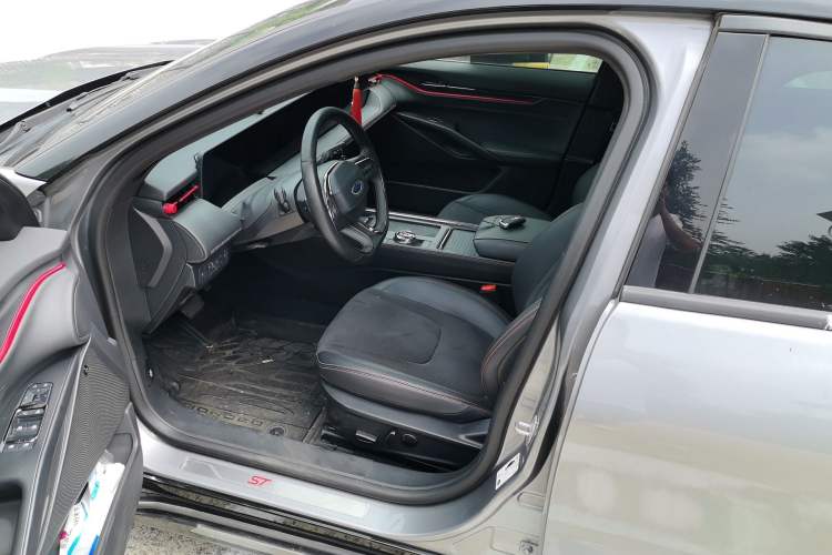 Used Ford Mondeo 2022 Facelift EcoBoost 245 ST-Line Left Front Seat