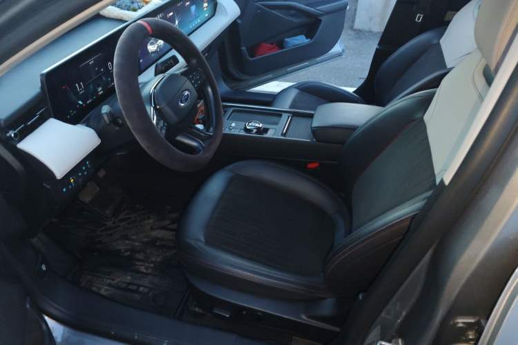 Used Ford Mondeo 2022 Restyled EcoBoost 245 Luxury Version Left Front Seat
