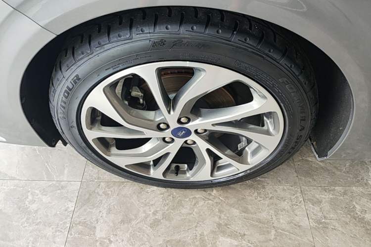 Used Ford Mondeo 2022 Facelifted EcoBoost 245 Ultimate Edition Left Front Wheel Hub