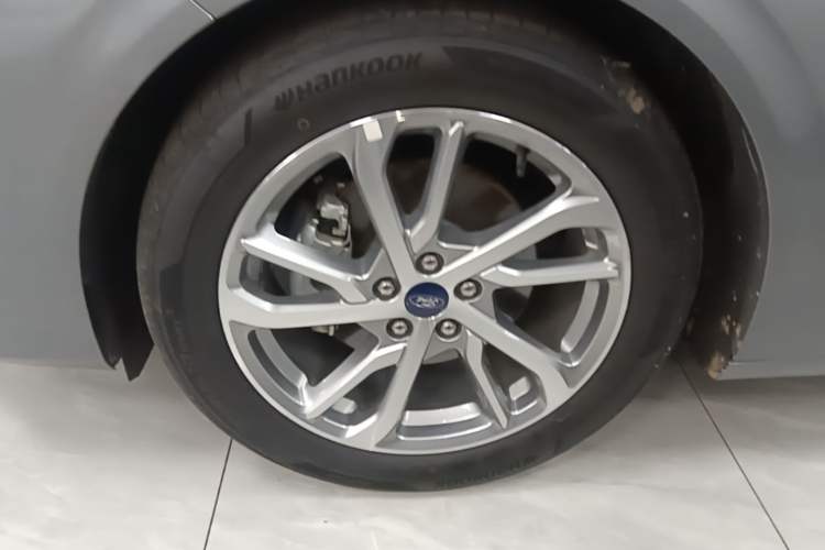 Used Ford Mondeo 2022 Restyled EcoBoost 245 Luxury Version Left Front Wheel Hub