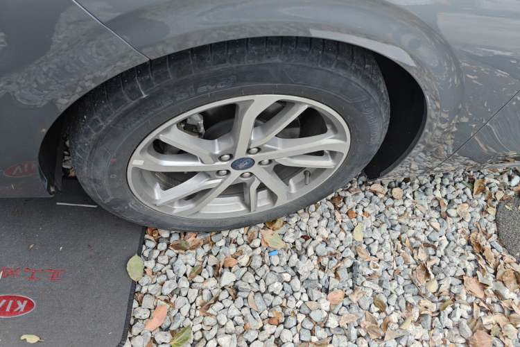 Used Ford Mondeo 2022 Restyled EcoBoost 245 Luxury Version Left Front Wheel Hub