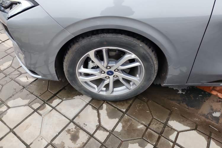 Used Ford Mondeo 2022 Restyled EcoBoost 245 Luxury Version Left Front Wheel Hub