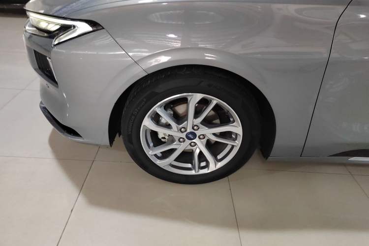 Used Ford Mondeo 2022 Restyled EcoBoost 245 Luxury Version Left Front Wheel Hub