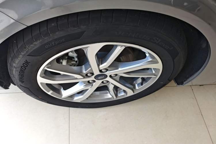 Used Ford Mondeo 2022 Restyled EcoBoost 245 Luxury Version Left Front Wheel Hub