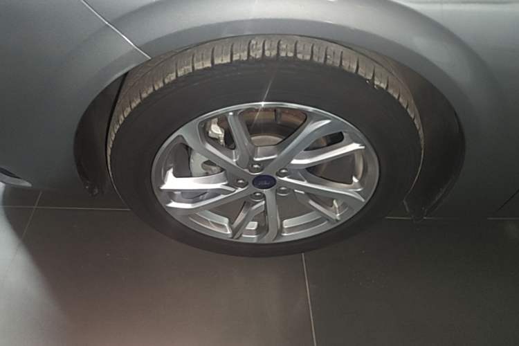 Used Ford Mondeo 2022 Restyled EcoBoost 245 Luxury Version Left Front Wheel Hub