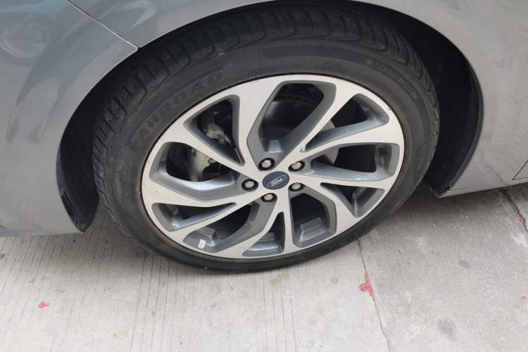 Used Ford Mondeo 2022 Facelifted EcoBoost 245 Ultimate Edition Left Front Wheel Hub