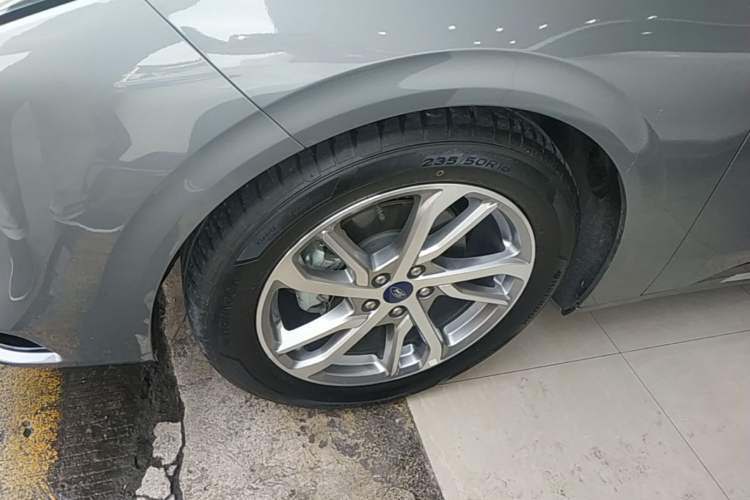 Used Ford Mondeo 2022 Restyled EcoBoost 245 Luxury Version Left Front Wheel Hub