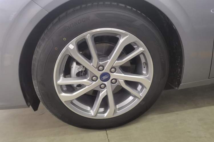 Used Ford Mondeo 2022 Restyled EcoBoost 245 Luxury Version Left Front Wheel Hub