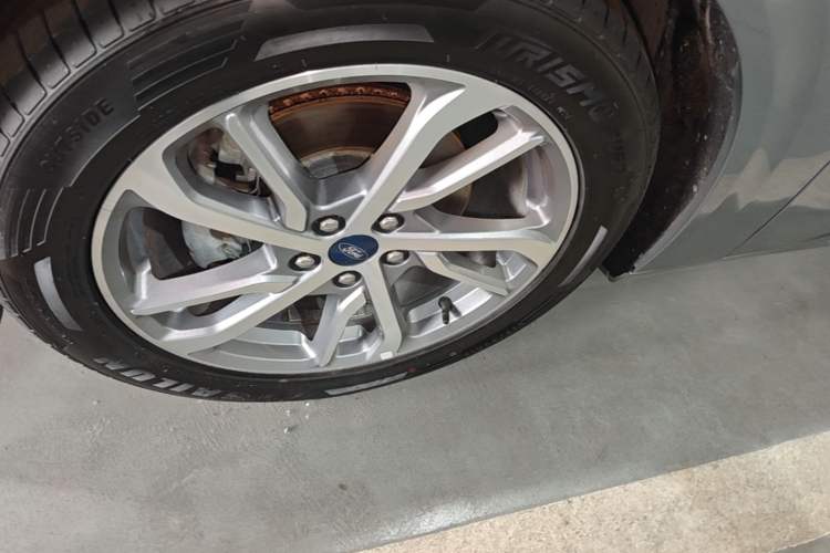 Used Ford Mondeo 2022 Restyled EcoBoost 245 Luxury Version Left Front Wheel Hub