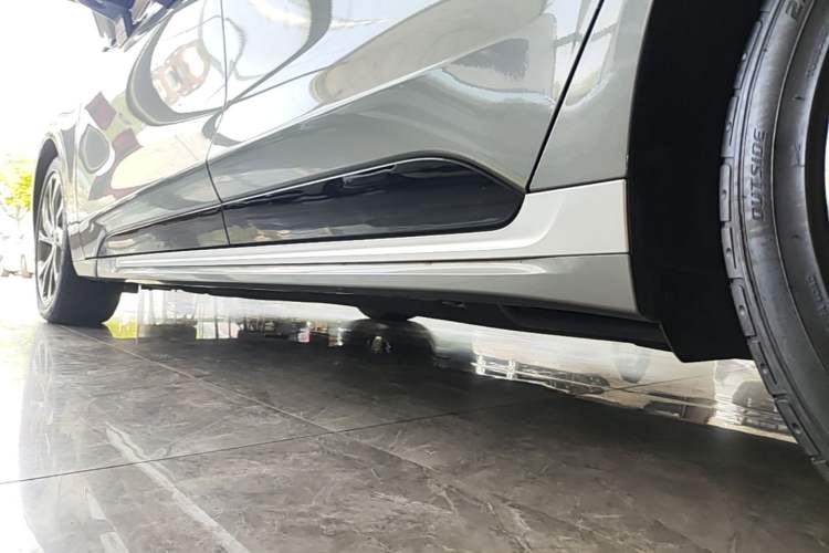 Used Ford Mondeo 2022 Facelifted EcoBoost 245 Ultimate Edition Left Side Sill