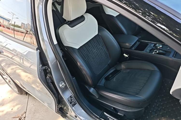Used Ford Mondeo 2022 Restyled EcoBoost 245 Luxury Version Right Front Seat
