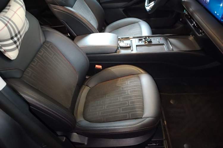 Used Ford Mondeo 2022 Restyled EcoBoost 245 Luxury Version Right Front Seat