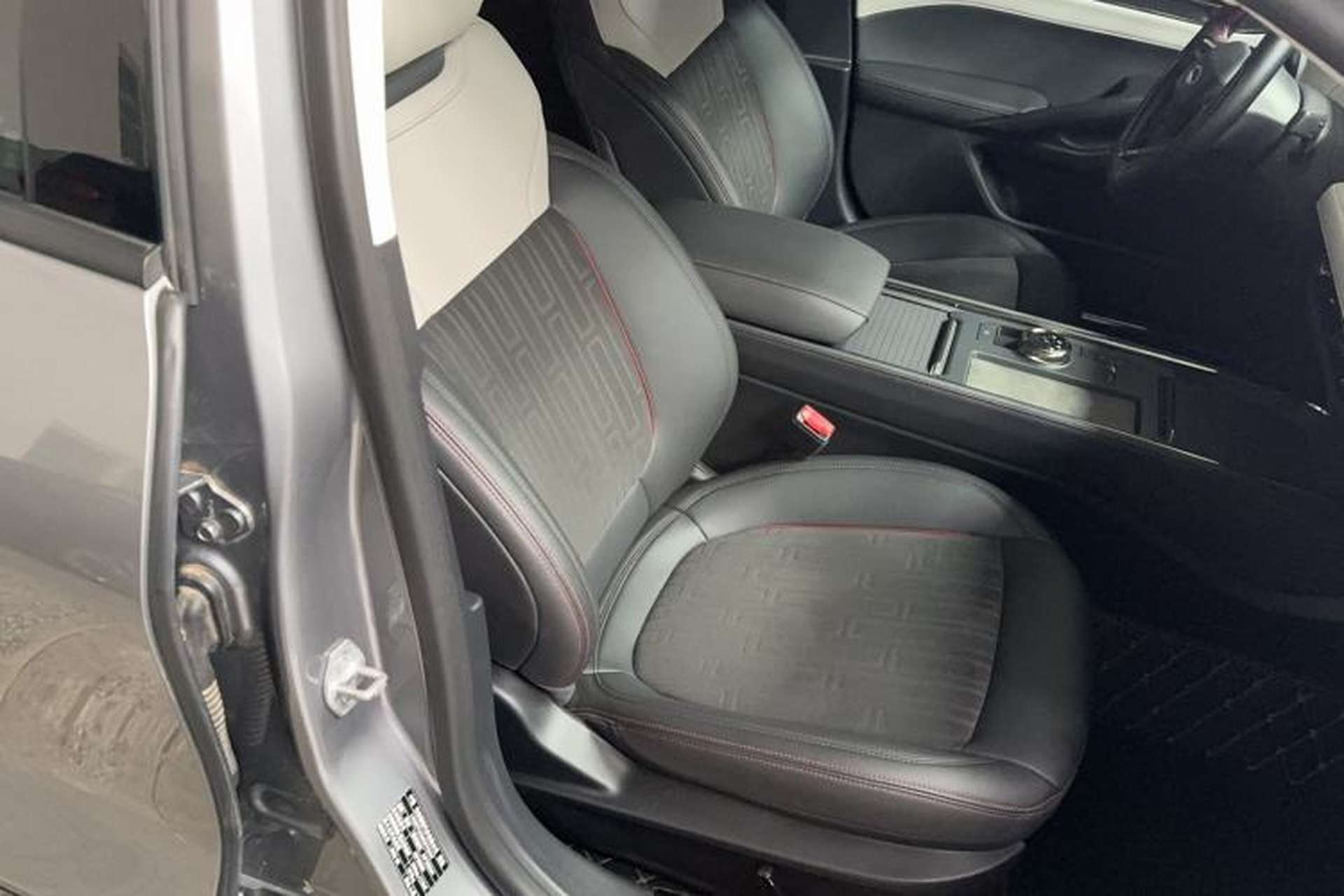Used Ford Mondeo 2022 Restyled EcoBoost 245 Luxury Version Right Front Seat
