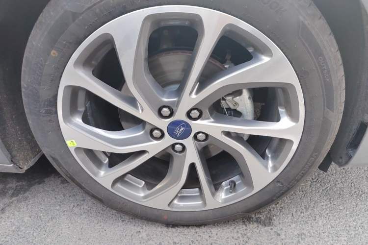 Used Ford Mondeo 2022 EcoBoost 245 Ultimate Model Right Front Wheel Hub