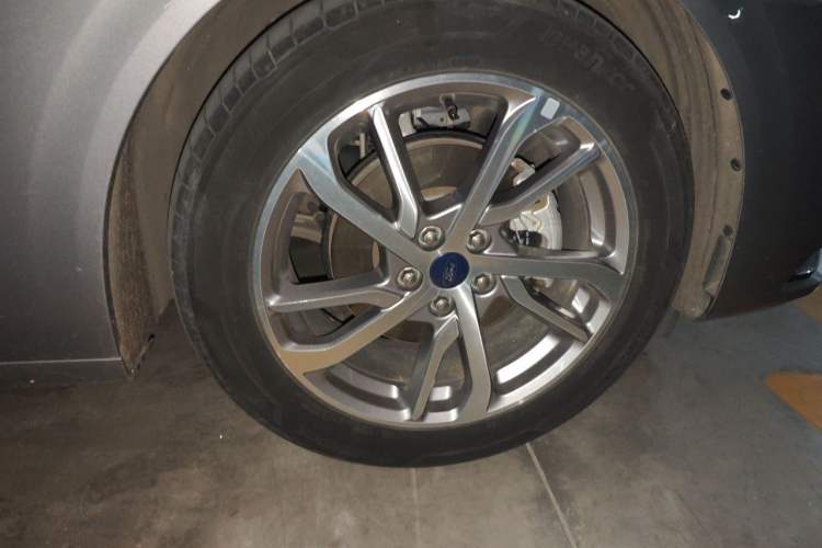 Used Ford Mondeo 2022 EcoBoost 245 Luxury Model Right Front Wheel Hub