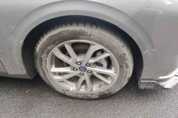 Used Ford Mondeo 2022 Restyled EcoBoost 245 Luxury Version Right Front Wheel Hub