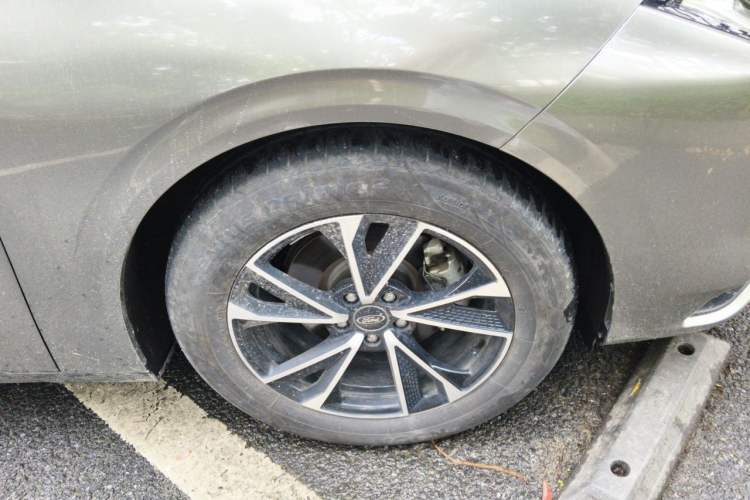 Used Ford Mondeo 2022 Facelifted EcoBoost 245 Fashion Edition Right Front Wheel Hub