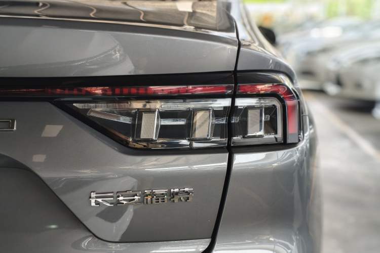 Used Ford Mondeo 2022 EcoBoost 245 Ultimate Model Right Rear Taillight