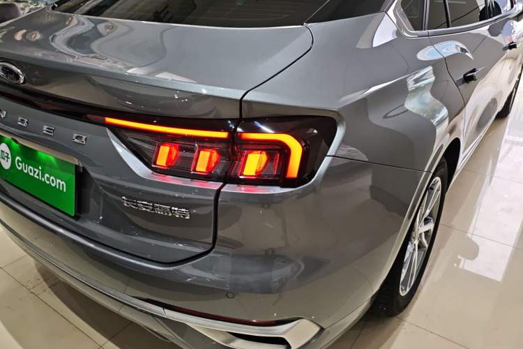 Used Ford Mondeo 2022 Restyled EcoBoost 245 Luxury Version Right Rear Taillight
