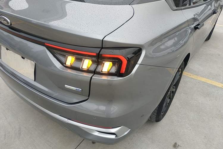 Used Ford Mondeo 2022 Restyled EcoBoost 245 Luxury Version Right Rear Taillight