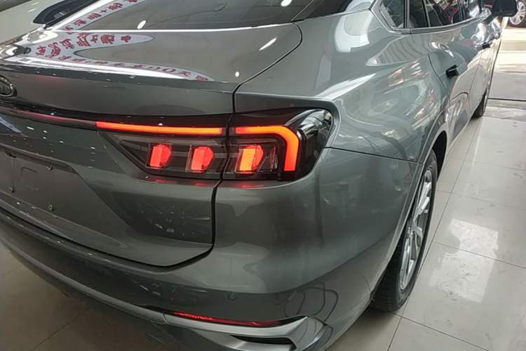 Used Ford Mondeo 2022 Restyled EcoBoost 245 Luxury Version Right Rear Taillight