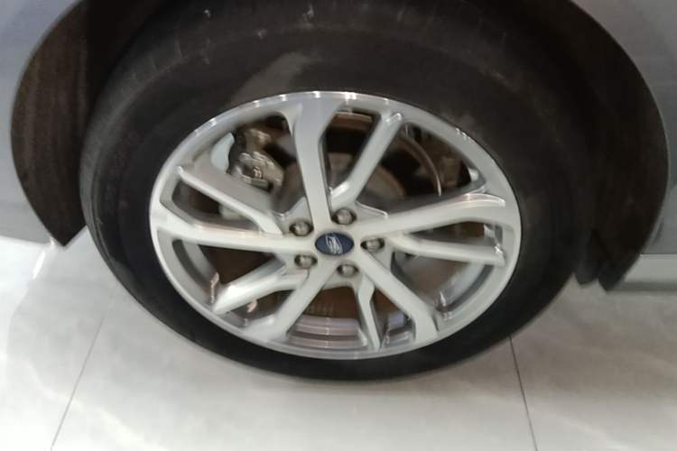 Used Ford Mondeo 2022 Restyled EcoBoost 245 Luxury Version Right Rear Wheel Hub
