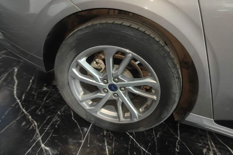 Used Ford Mondeo 2022 EcoBoost 245 Luxury Model Right Rear Wheel Hub