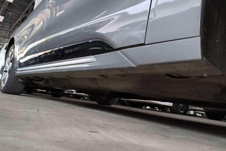 Used Ford Mondeo 2022 EcoBoost 245 Ultimate Model Right Side Sill