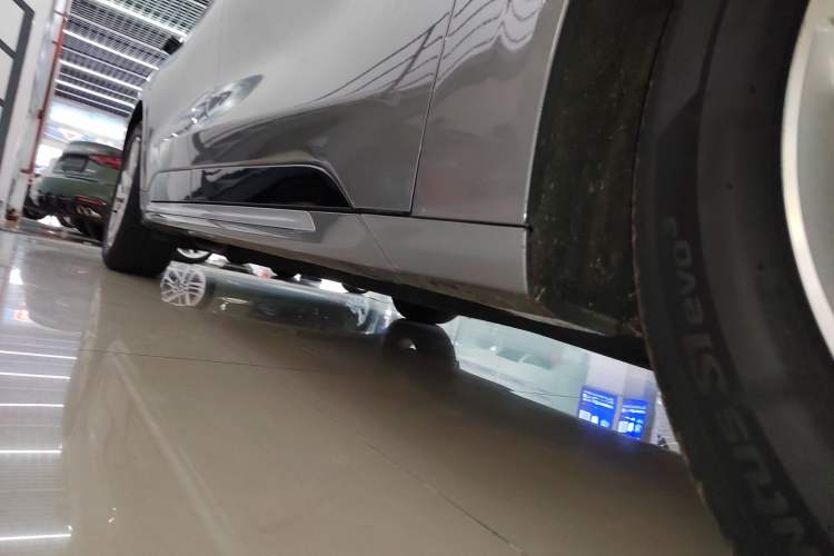Used Ford Mondeo 2022 Restyled EcoBoost 245 Luxury Version Right Side Sill
