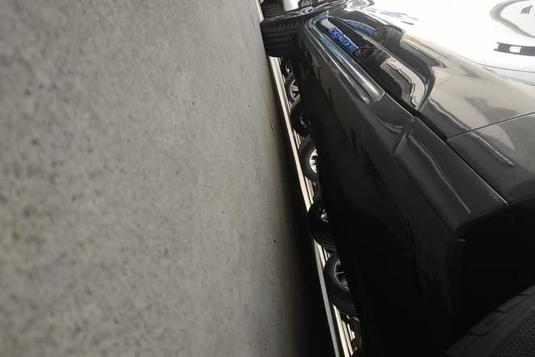 Used Ford Mondeo 2022 EcoBoost 245 Ultimate Model Right Side Sill