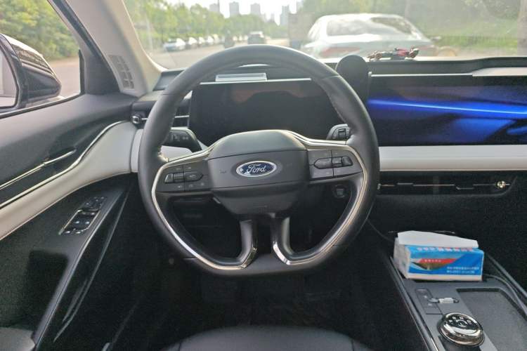 Used Ford Mondeo 2022 EcoBoost 245 Luxury Model Steering Wheel