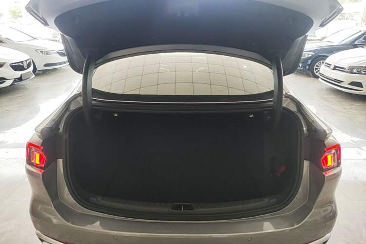 Used Ford Mondeo 2022 Facelifted EcoBoost 245 Ultimate Edition Trunk