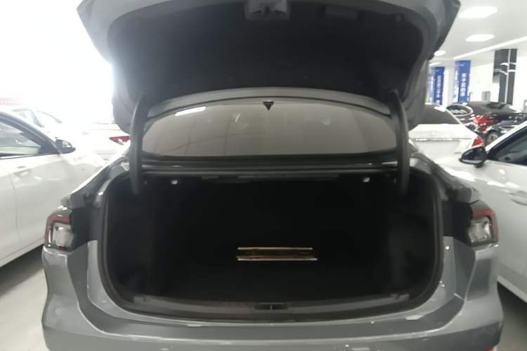 Used Ford Mondeo 2022 Restyled EcoBoost 245 Luxury Version Trunk