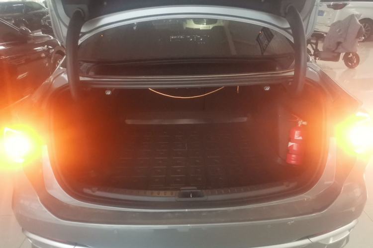 Used Ford Mondeo 2022 EcoBoost 245 Ultimate Model Trunk