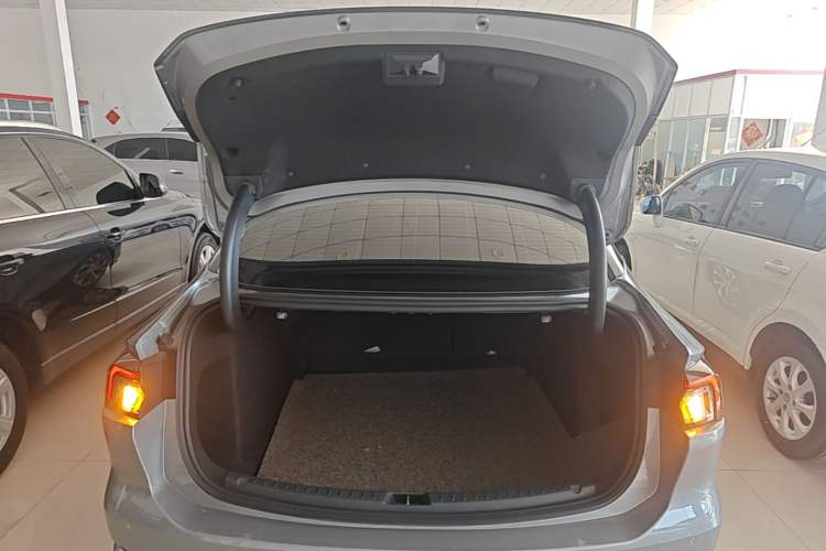 Used Ford Mondeo 2022 EcoBoost 245 Ultimate Model Trunk