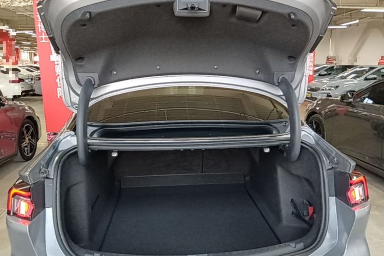 Used Ford Mondeo 2022 Facelifted EcoBoost 245 Ultimate Edition Trunk