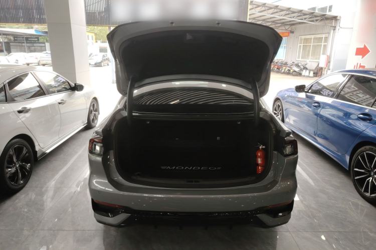 Used Ford Mondeo 2022 EcoBoost 245 ST-Line Trunk