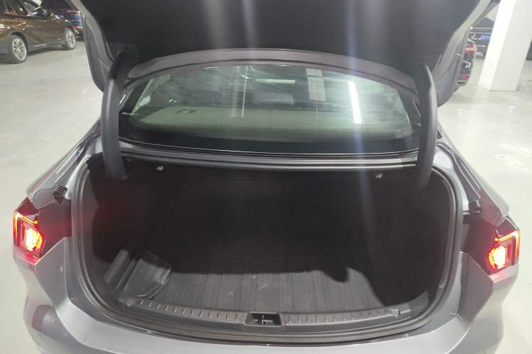 Used Ford Mondeo 2022 Restyled EcoBoost 245 Luxury Version Trunk
