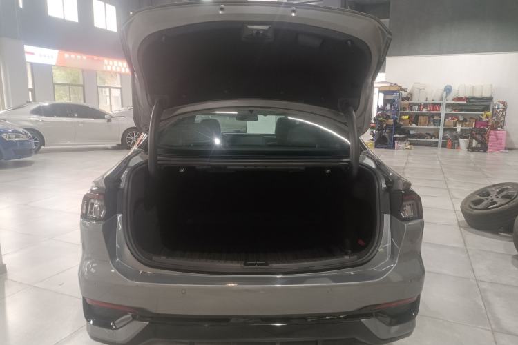 Used Ford Mondeo 2022 Facelift EcoBoost 245 ST-Line Trunk