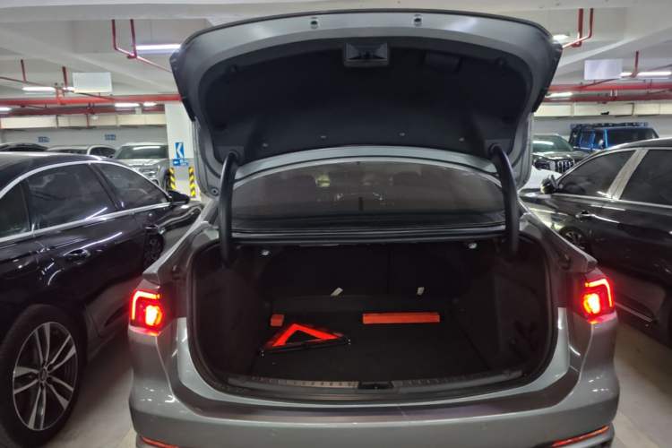 Used Ford Mondeo 2022 EcoBoost 245 Ultimate Model Trunk