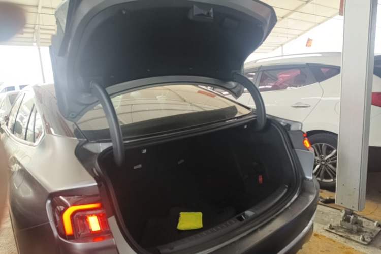 Used Ford Mondeo 2022 Restyled EcoBoost 245 Luxury Version Trunk
