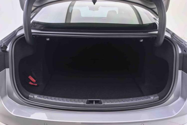 Used Ford Mondeo 2022 Restyled EcoBoost 245 Luxury Version Trunk