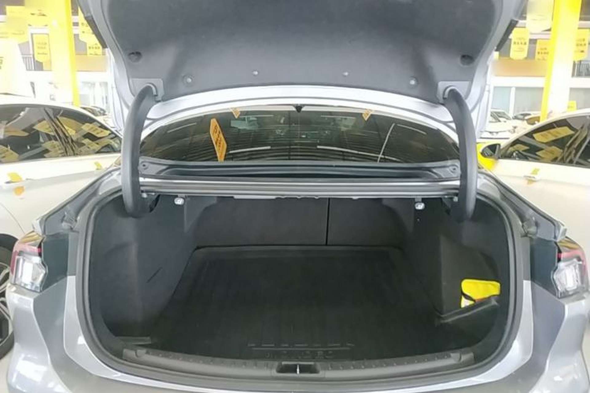 Used Ford Mondeo 2022 Facelifted EcoBoost 245 Ultimate Edition Trunk