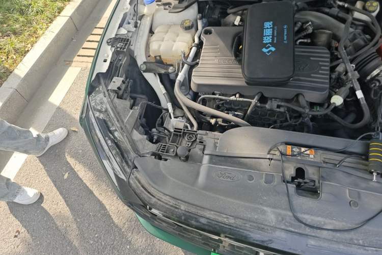 Used Ford Mondeo 2022 EcoBoost 245 Luxury Model Engine Bay Right