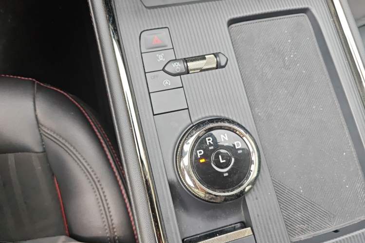 Used Ford Mondeo 2022 Restyled EcoBoost 245 Luxury Version Gear Lever